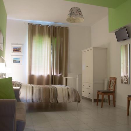 B&B Le Comari Salentine Лече Екстериор снимка