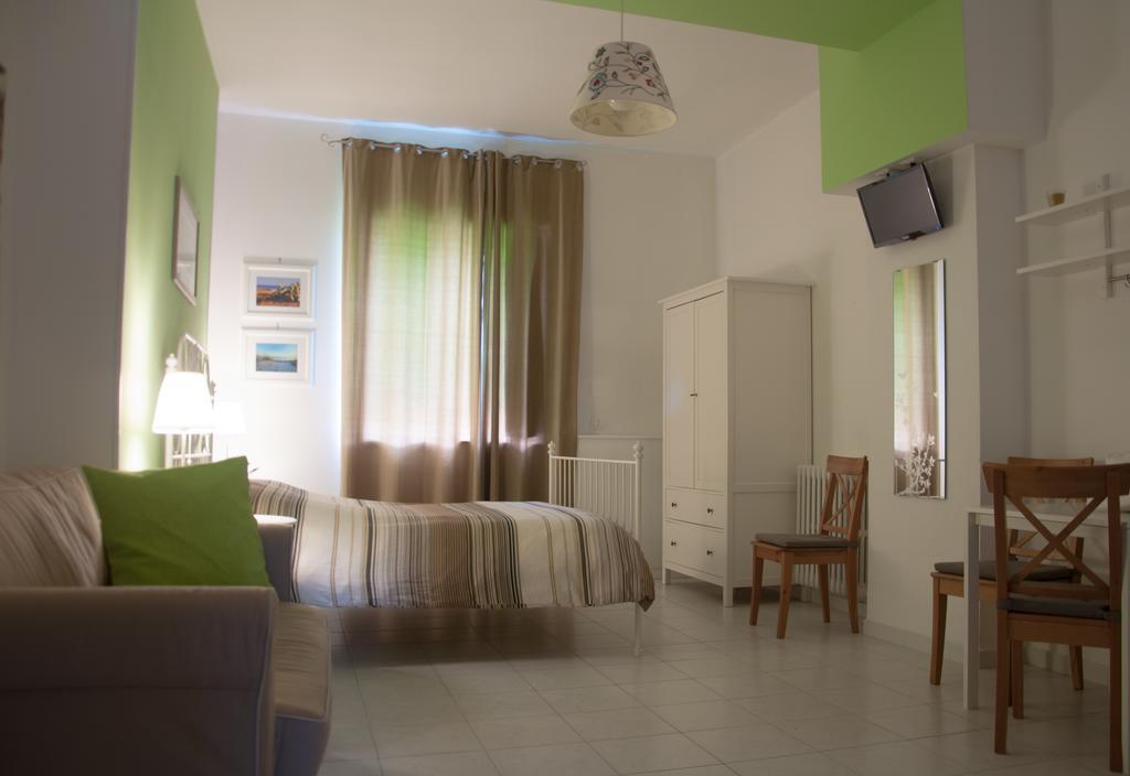 B&B Le Comari Salentine Лече Екстериор снимка