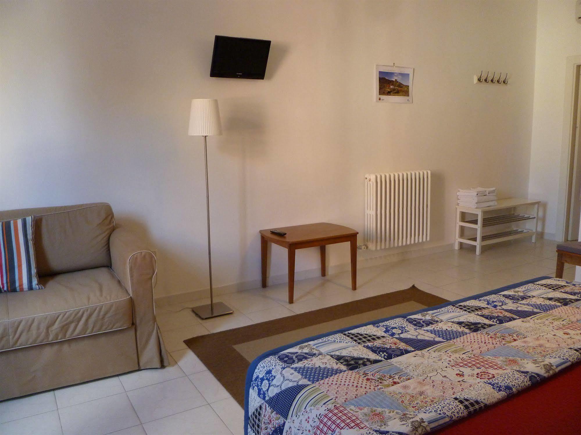 B&B Le Comari Salentine Лече Екстериор снимка