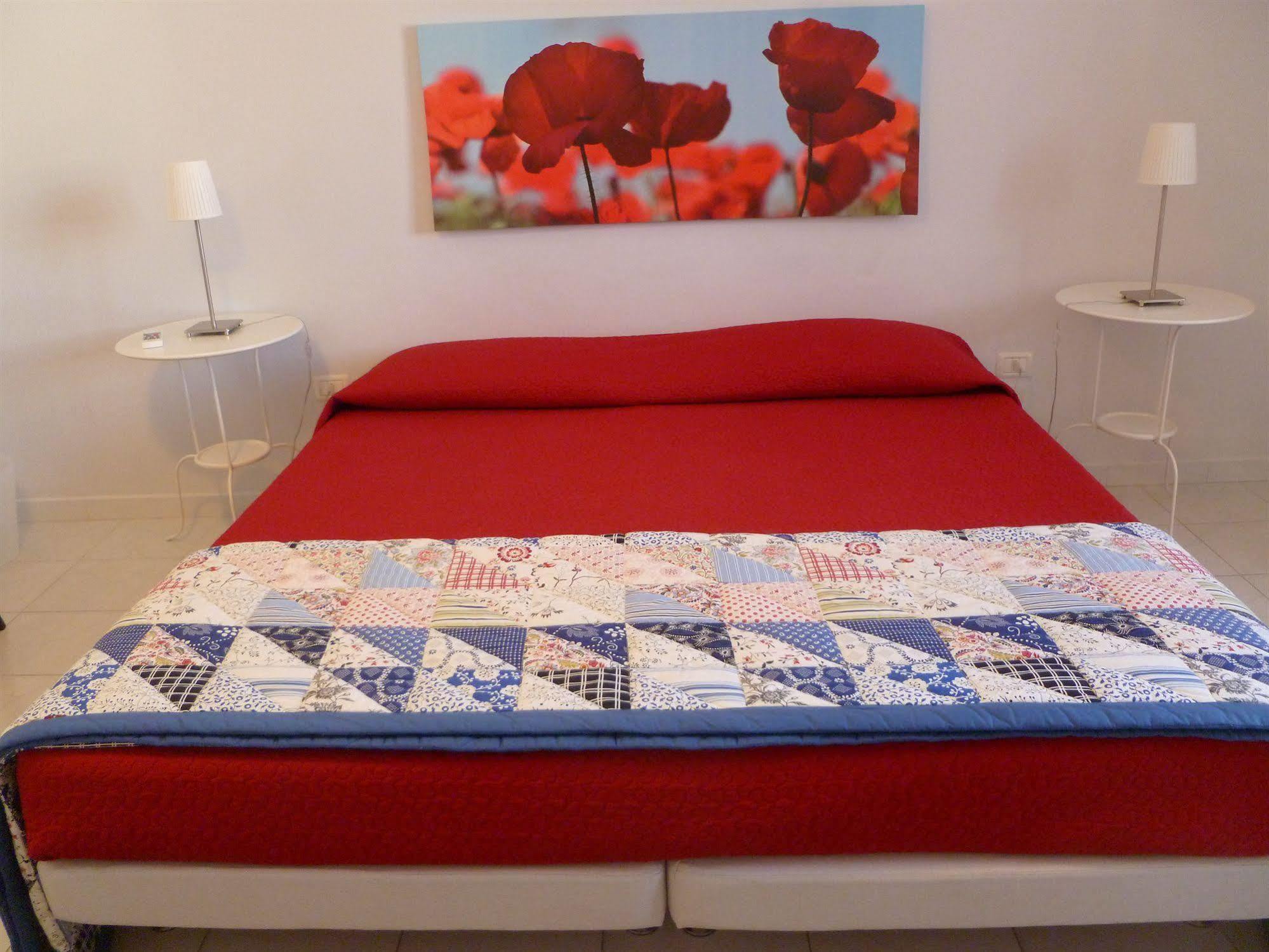 B&B Le Comari Salentine Лече Екстериор снимка